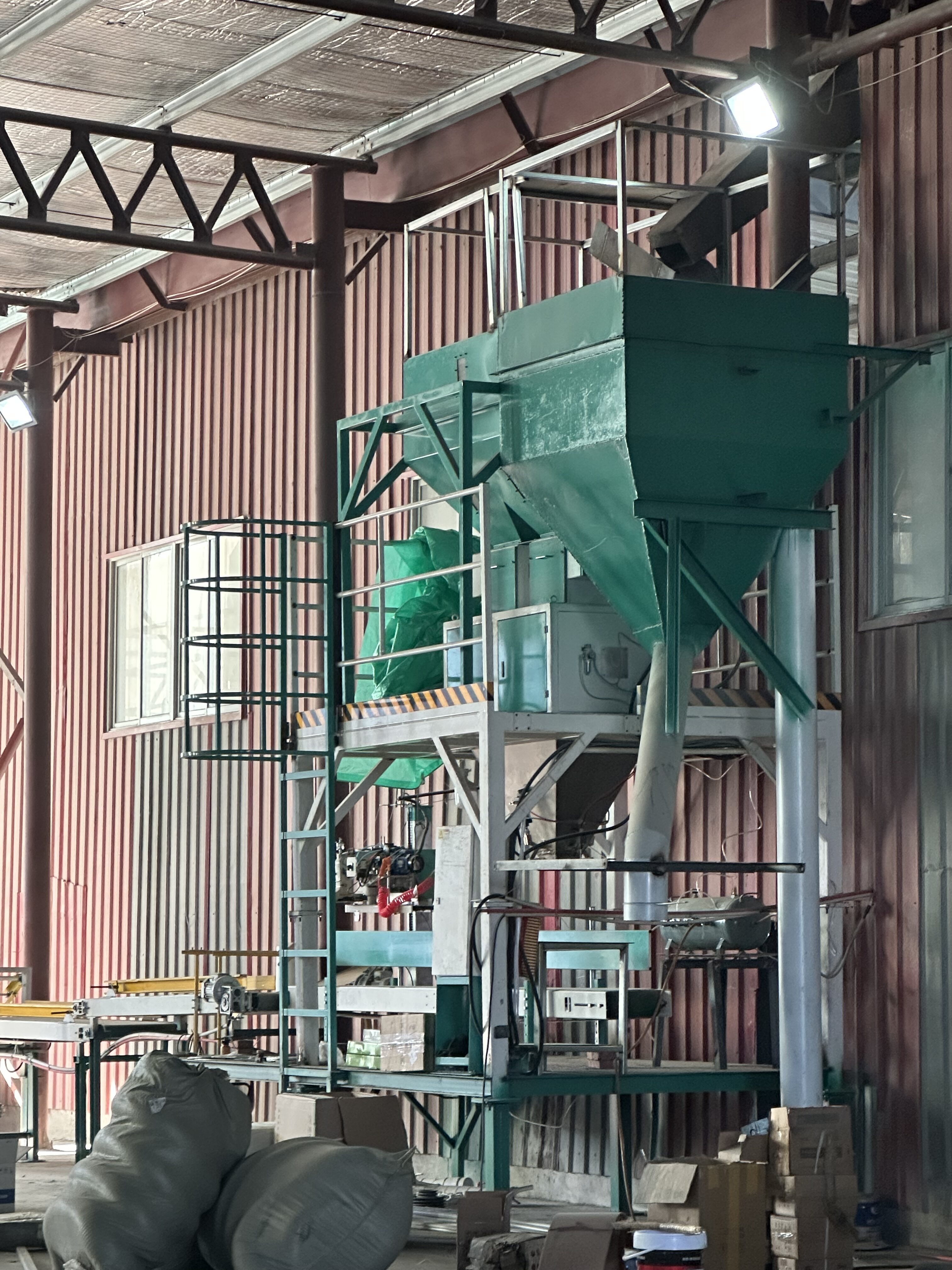 Rongqing Kieserite Granulation workshop